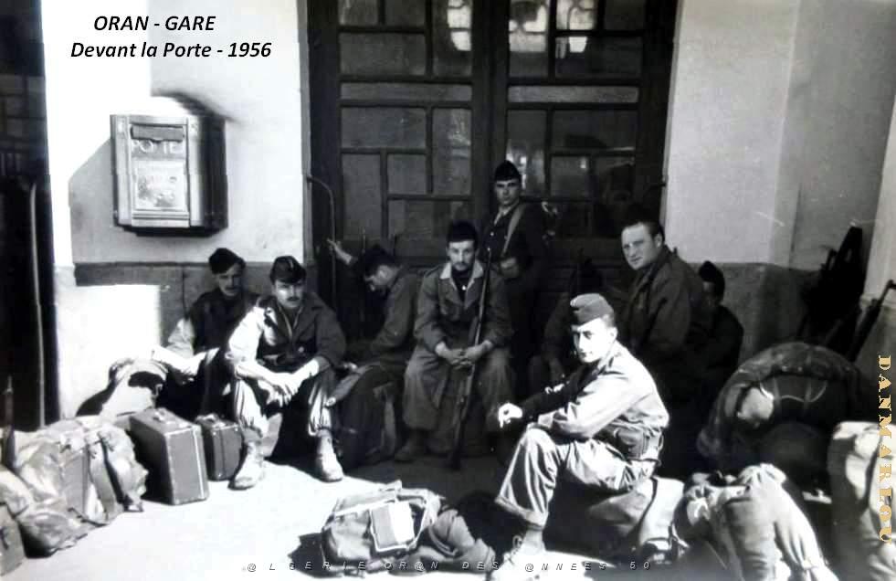 Oran - Gare - Militaires - 1956.jpg